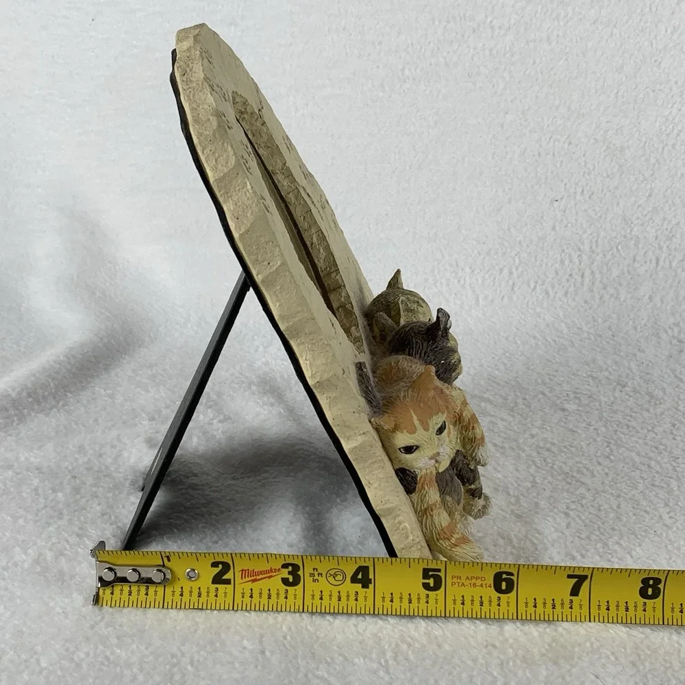 Cat Standing Picture Frame 3 Dimensional Resin 3.5 X 5 Oval Opening New Flaw
